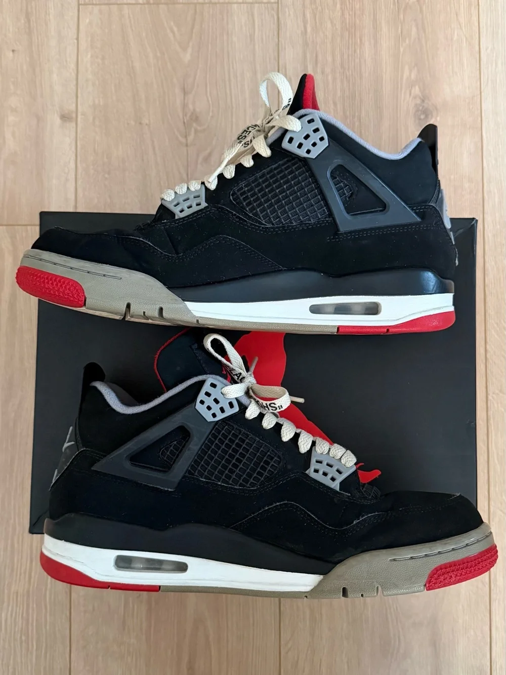 Jordan midsoles discoloration laces